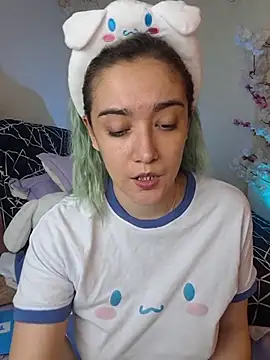 Snapshot of NaomiShimizu chatting on November 13, 2025, 8:52 pm NaomiShimizu online show from November 13, 2025, 8:52 pm