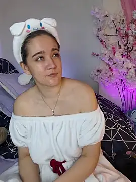 Snapshot of NaomiShimizu chatting on November 15, 2025, 8:49 pm NaomiShimizu online show from November 15, 2025, 8:49 pm