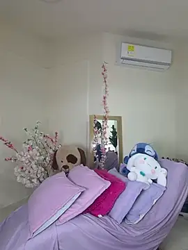 Snapshot of NaomiShimizu chatting on November 26, 2025, 9:49 pm NaomiShimizu online show from November 26, 2025, 9:49 pm