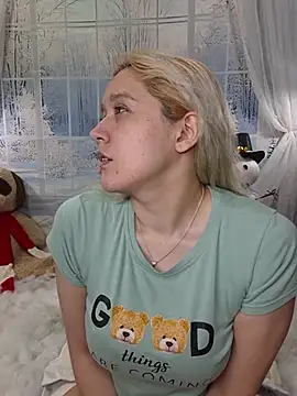 Snapshot of NaomiShimizu chatting on December 14, 2025, 9:08 pm NaomiShimizu online show from December 14, 2025, 9:08 pm