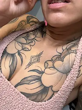 Snapshot of Nadiasexy chatting on March 22, 2025, 12:49 am Nadiasexy online show from March 22, 2025, 12:49 am