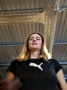 Snapshot of Katerina177 chatting on November 12, 2025, 1:33 pm Katerina177 online show from November 12, 2025, 1:33 pm