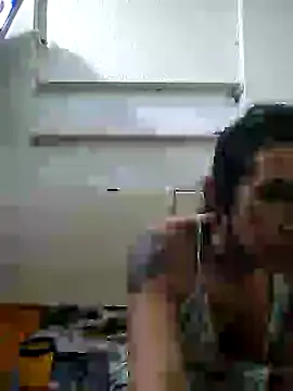 Snapshot of Cameron_puppy chatting on May 8, 2026, 5:40 pm Cameron puppy online show from May 8, 2026, 5:40 pm