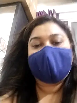 indianlisa5 online show from April 4, 2026, 8:28 pm