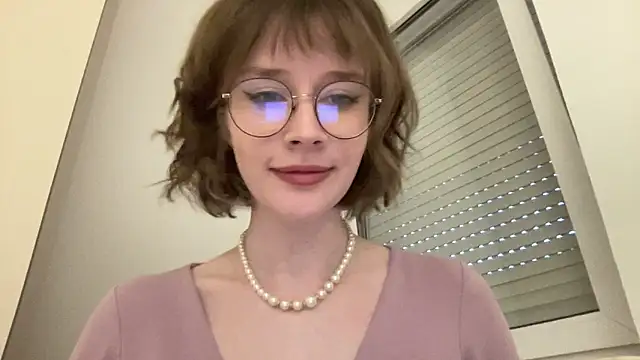 ms christiana online show from April 30, 2026, 5:41 pm