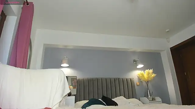 Snapshot of Awesome_Jolie chatting on January 6, 2026, 6:50 am Awesome Jolie online show from January 6, 2026, 6:50 am