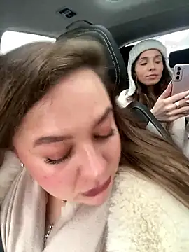 AurorHarris online show from December 6, 2024, 9:54 am