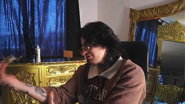 Snapshot of dantecoppolaa_ chatting on December 15, 2024, 6:59 pm dantecoppolaa online show from December 15, 2024, 6:59 pm