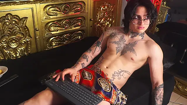 Snapshot of dantecoppolaa_ chatting on December 19, 2024, 4:24 pm dantecoppolaa online show from December 19, 2024, 4:24 pm