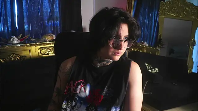 Snapshot of dantecoppolaa_ chatting on January 10, 2025, 5:45 pm dantecoppolaa online show from January 10, 2025, 5:45 pm