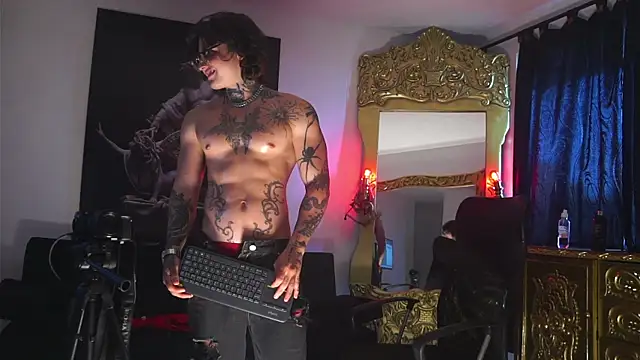 Snapshot of dantecoppolaa_ chatting on March 22, 2025, 8:15 pm dantecoppolaa online show from March 22, 2025, 8:15 pm