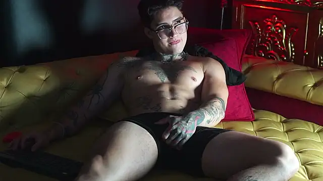 dantecoppolaa  online show from March 13, 2026, 12:39 am