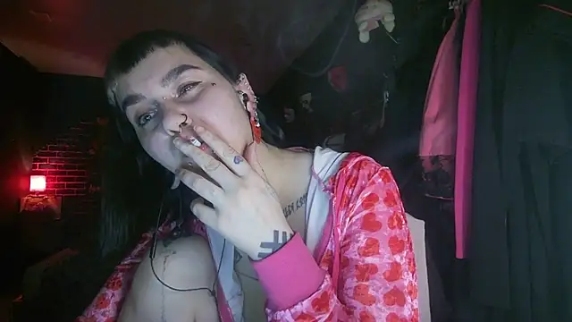 Snapshot of MoorderxDoll chatting on December 27, 2024, 8:50 pm MoorderxDoll online show from December 27, 2024, 8:50 pm