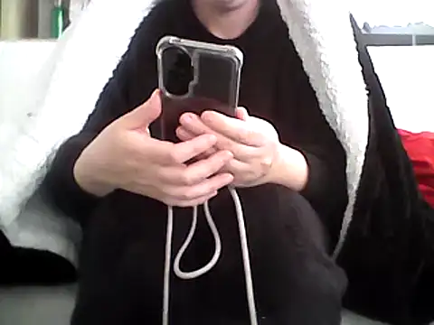 Snapshot of DragoneSFR chatting on March 1, 2025, 8:45 am DragoneSFR online show from March 1, 2025, 8:45 am