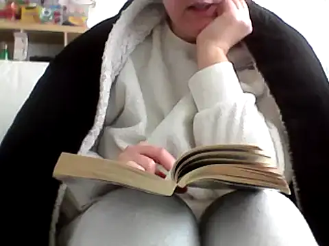 Snapshot of DragoneSFR chatting on March 3, 2025, 10:06 am DragoneSFR online show from March 3, 2025, 10:06 am