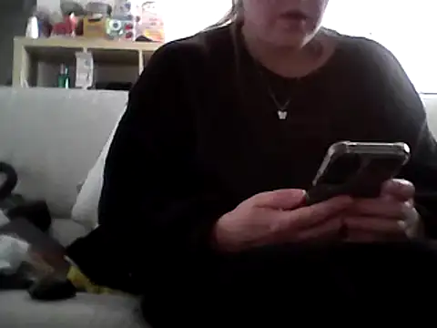 Snapshot of DragoneSFR chatting on March 6, 2025, 7:25 am DragoneSFR online show from March 6, 2025, 7:25 am