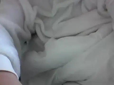 Snapshot of DragoneSFR chatting on March 7, 2025, 7:08 am DragoneSFR online show from March 7, 2025, 7:08 am