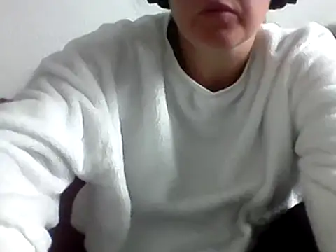 Snapshot of DragoneSFR chatting on March 12, 2025, 10:26 am DragoneSFR online show from March 12, 2025, 10:26 am