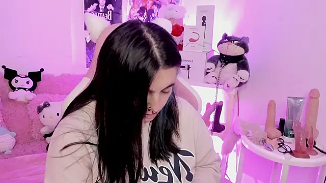 Sachi Meow online show from December 21, 2025, 3:30 pm