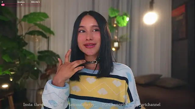 Snapshot of Miss_beee chatting on November 15, 2025, 1:03 am Miss beee online show from November 15, 2025, 1:03 am