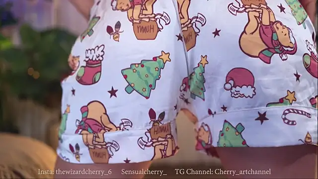 Miss beee online show from December 21, 2025, 1:35 am