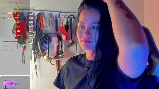 Snapshot of scarlet-kennedy98 chatting on May 3, 2026, 10:27 pm scarlet-kennedy98 online show from May 3, 2026, 10:27 pm