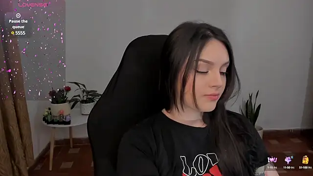 anaveleeez online show from December 15, 2024, 10:15 pm