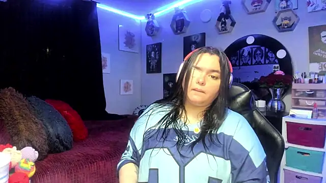 Luise Meyrink online show from May 13, 2026, 2:42 am