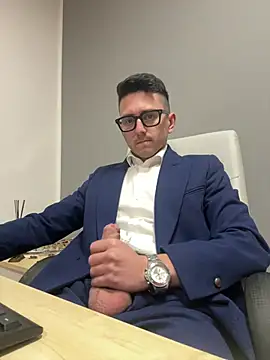 masterboss  online show from March 10, 2026, 12:43 pm