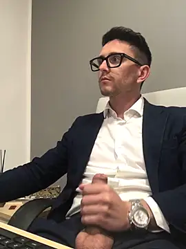 masterboss  online show from April 22, 2026, 12:07 pm