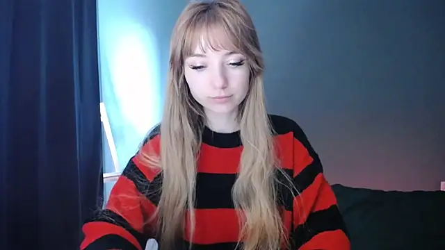 LuciaYoung online show from February 22, 2025, 6:28 am