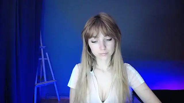 LuciaYoung online show from March 9, 2025, 7:15 pm