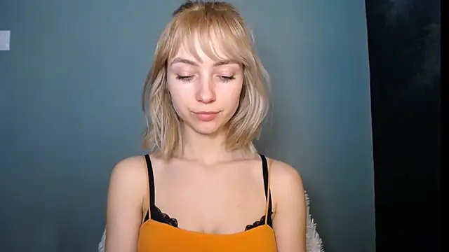 LuciaYoung online show from March 7, 2026, 1:30 pm