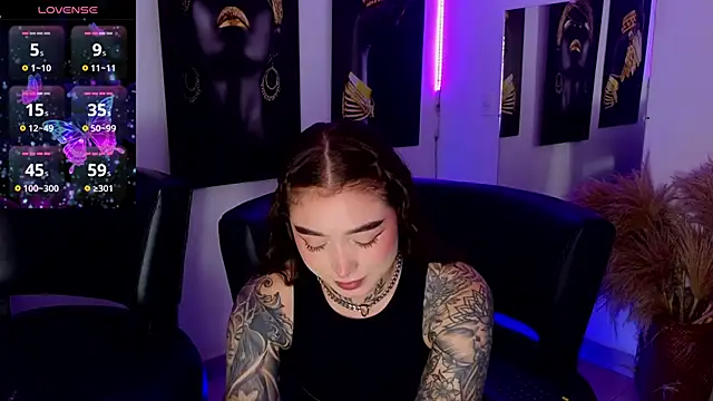 Snapshot of _brenna_hanson chatting on November 22, 2025, 7:02 pm brenna hanson online show from November 22, 2025, 7:02 pm