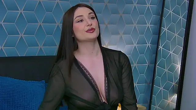 Snapshot of KassieWeins chatting on June 14, 2026, 6:54 pm KassieWeins online show from June 14, 2026, 6:54 pm