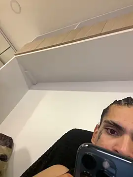 Snapshot of aangie__uwu chatting on February 26, 2025, 3:32 am aangie uwu online show from February 26, 2025, 3:32 am