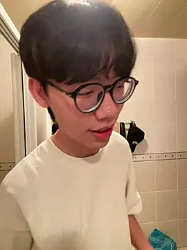 Snapshot of hihi0169 chatting on December 31, 2024, 1:52 pm hihi0169 online show from December 31, 2024, 1:52 pm