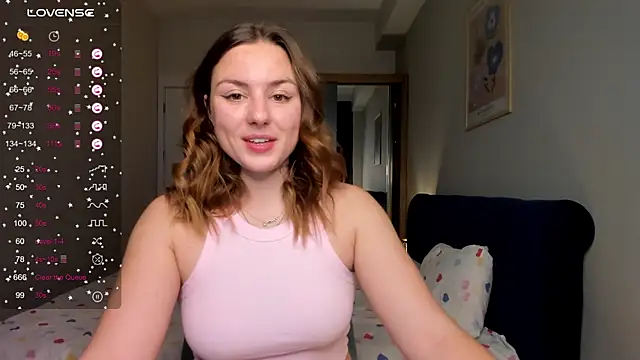 Snapshot of ThreeshaWhite chatting on February 24, 2025, 3:53 pm ThreeshaWhite online show from February 24, 2025, 3:53 pm