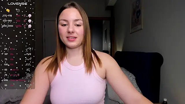 Snapshot of ThreeshaWhite chatting on February 28, 2025, 4:31 pm ThreeshaWhite online show from February 28, 2025, 4:31 pm