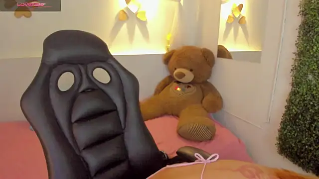 Abby Mae  online show from March 17, 2026, 7:50 pm