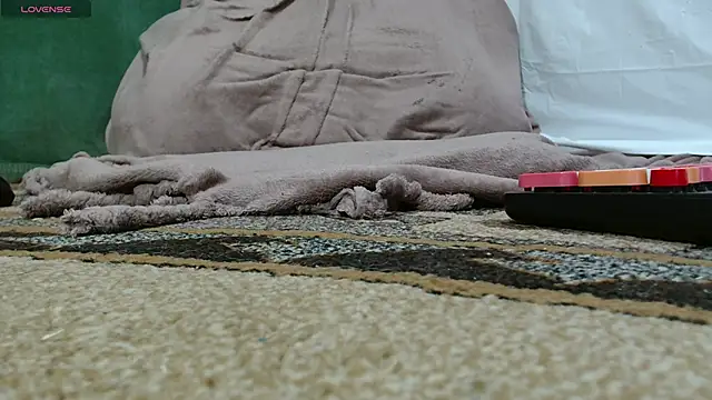 Luckyalice 4u online show from February 18, 2026, 8:27 pm