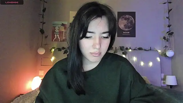 Snapshot of Anisawithlove chatting on December 13, 2024, 5:32 pm Anisawithlove online show from December 13, 2024, 5:32 pm