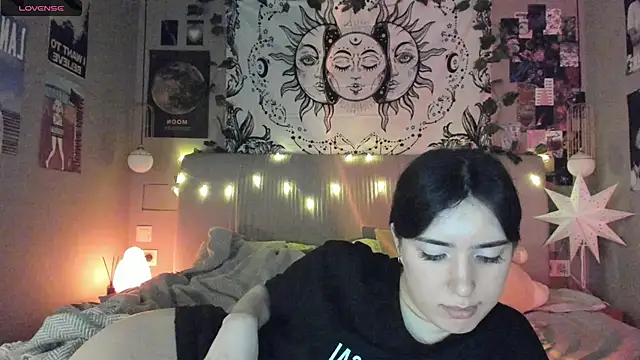 Snapshot of Anisawithlove chatting on February 6, 2025, 10:32 pm Anisawithlove online show from February 6, 2025, 10:32 pm