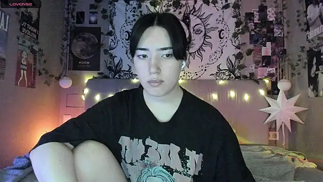 Snapshot of Anisawithlove chatting on February 13, 2025, 3:03 pm Anisawithlove online show from February 13, 2025, 3:03 pm