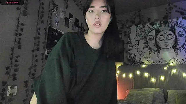 Snapshot of Anisawithlove chatting on February 18, 2025, 3:43 pm Anisawithlove online show from February 18, 2025, 3:43 pm