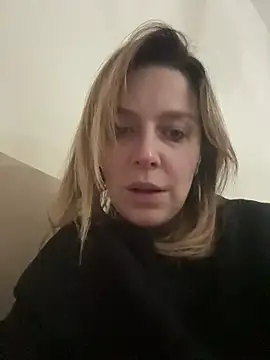 Snapshot of JulietteVolpeWyorika chatting on December 1, 2025, 2:44 pm JulietteVolpeWyorika online show from December 1, 2025, 2:44 pm