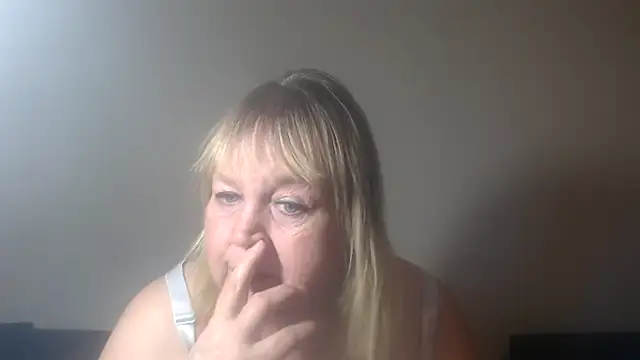 Blasflittchen online show from March 11, 2025, 6:52 pm