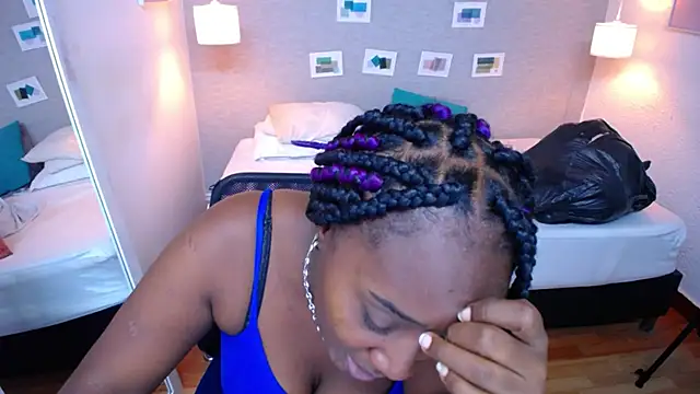 kiara evanss online show from March 5, 2025, 2:12 pm