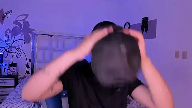 Snapshot of Niicky1_ chatting on January 12, 2025, 9:08 pm Niicky1 online show from January 12, 2025, 9:08 pm