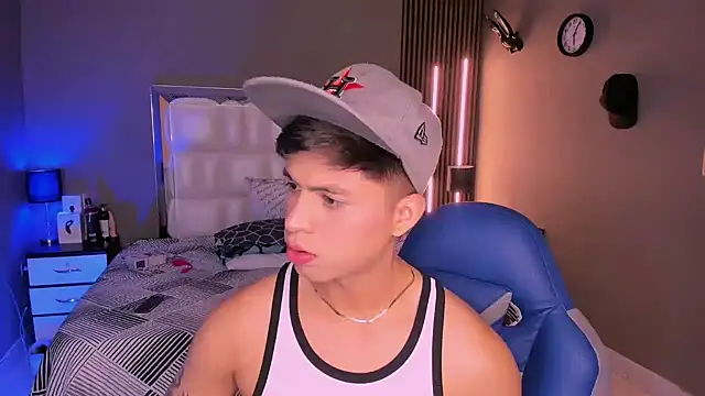 Snapshot of Niicky1_ chatting on March 11, 2025, 8:53 pm Niicky1 online show from March 11, 2025, 8:53 pm